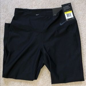 Nike cropped leggings NWT